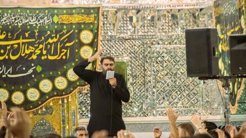 تصاویر/ سوگواره هیئات مذهبی آران وبیدگل 12 محرم در حرم مطهر پیام‌آور واقعه عاشورا به ایران،