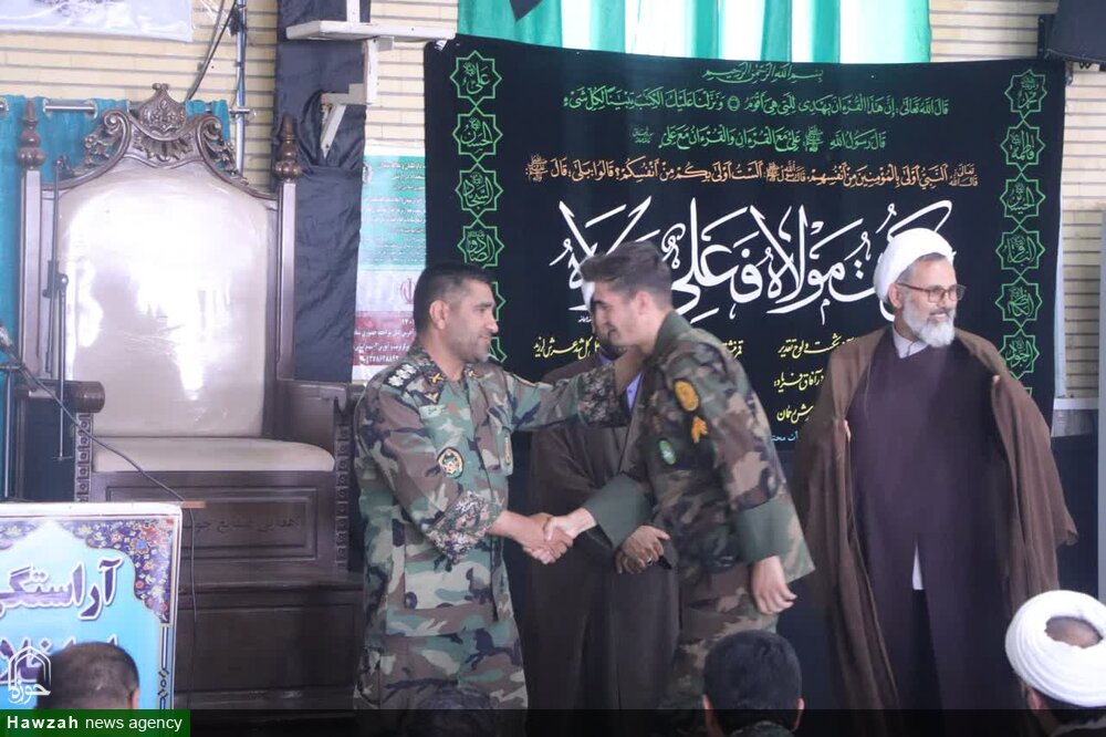 روحانیون و کارکنان فرهنگی فعال در حوزه رزم و جهاد تبیین تجلیل شدند