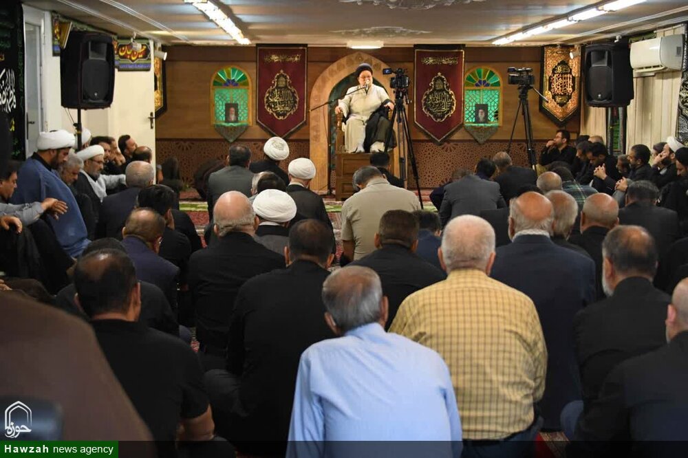 واقعه کربلا دو بعد انسان عالی و دانی را نشان داد