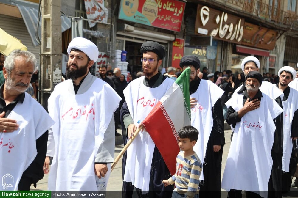 طلاب همدانی کفن پوش به میدان آمدند+تصاویر