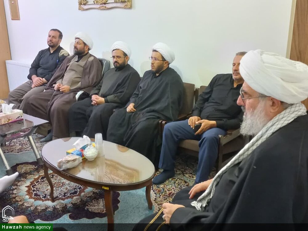 نشست اساتید و طلاب حوزه علمیه با امام جمعه ملایر برگزار شد+تصاویر