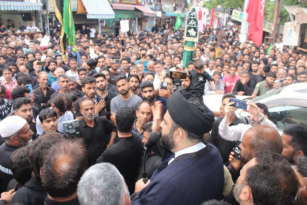 رئیس انجمن شرعی شیعیان جامو و کشمیر: مقاومت در اسارت؛ نقش کلیدی اهل بیت(ع) در ماندگاری عاشورا است