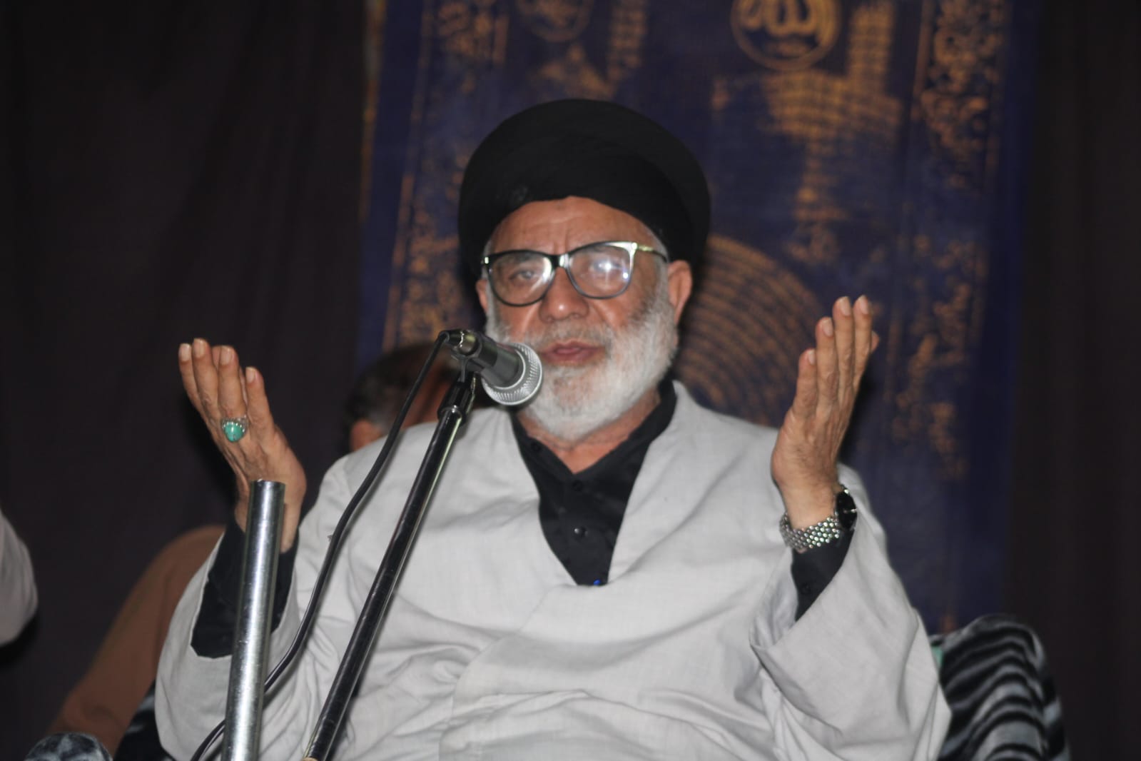 यज़ीद का चरित्र और कार्य इस्लाम, शरीयत और बुनियादी मानवीय सिद्धांतों व नैतिकता से रहित थे: आका सय्यद हसन सफ़वी