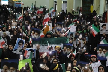 تصاویر / اجتماع بزرگ بانوان همدانی در حمایت از رهبر معظم انقلاب
