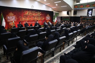 تفاوت ما با دشمن در هویت عاشورایی و ایمان به خدا است