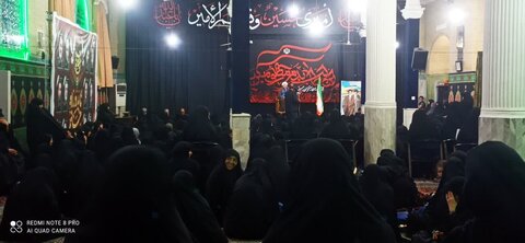 تصاویر/حضور کادر و طلاب مدرسه علمیه الهیه ساوه در اجتماع رهروان زینبی