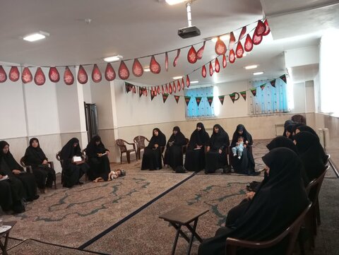 تصاویر/ نشست تخصصی بانوان فعال فرهنگی، اجتماعی و انقلابی در مدرسه علمیه الزهرا(س) شهربابک