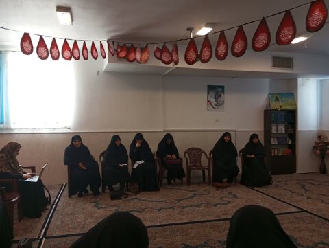 تصاویر/ نشست تخصصی بانوان فعال فرهنگی، اجتماعی و انقلابی در مدرسه علمیه الزهرا(س) شهربابک