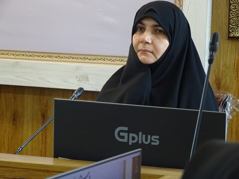 تصاویر گردهمایی مشاوران بانوان و مسئولان بسیج خواهران ادارات استان در حوزه علمیه خواهران استان اصفهان