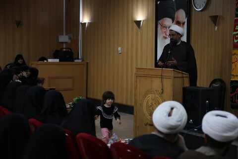 تصاویر / هفتمین نشست مجمع بانوان فعال فرهنگی استان همدان با نماینده ولی فقیه در استان