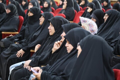 تصاویر / هفتمین نشست مجمع بانوان فعال فرهنگی استان همدان با نماینده ولی فقیه در استان