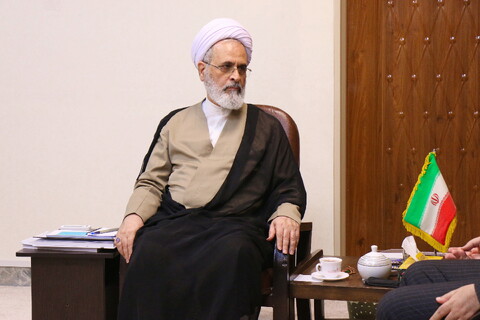 تصاویر/ دیدار رئیس و معاونین جهاد دانشگاهی استان قم با آیت الله اعرافی