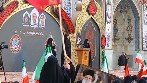 بانوان مشهدی با الگوگیری از حضرت زینب(س) بیعتی دوباره با ولایت بستند+عکس