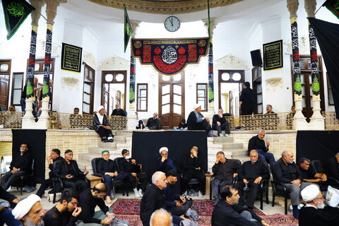 تصاویر / مراسم عزاداری دهه دوم ماه محرم در بیت مرحوم آیت الله العظمی بروجردی