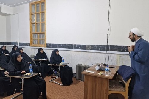 کارگاه تخصصی «بلاغ مبین» در کرمانشاه برگزار شد+عکس