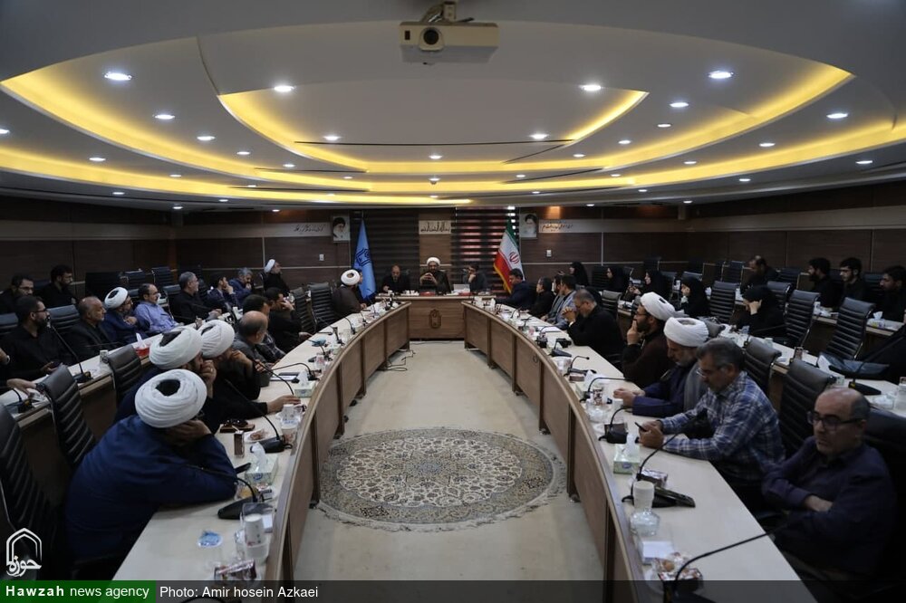 تصاویر / جلسه بررسی فقهی، حقوقی و قانونی فتاوای اخیر مراجع عظام تقلید