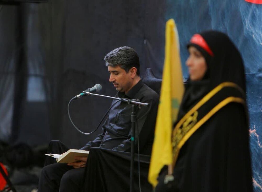 تصاویر| اجتماع بانوان رهروان زینبی در امامزاده طاهر (ع) مهرشهر؛ پاسداشت صبر زینب‌کبری (س) و تجلیل از شهدای زن حماسه مقاومت