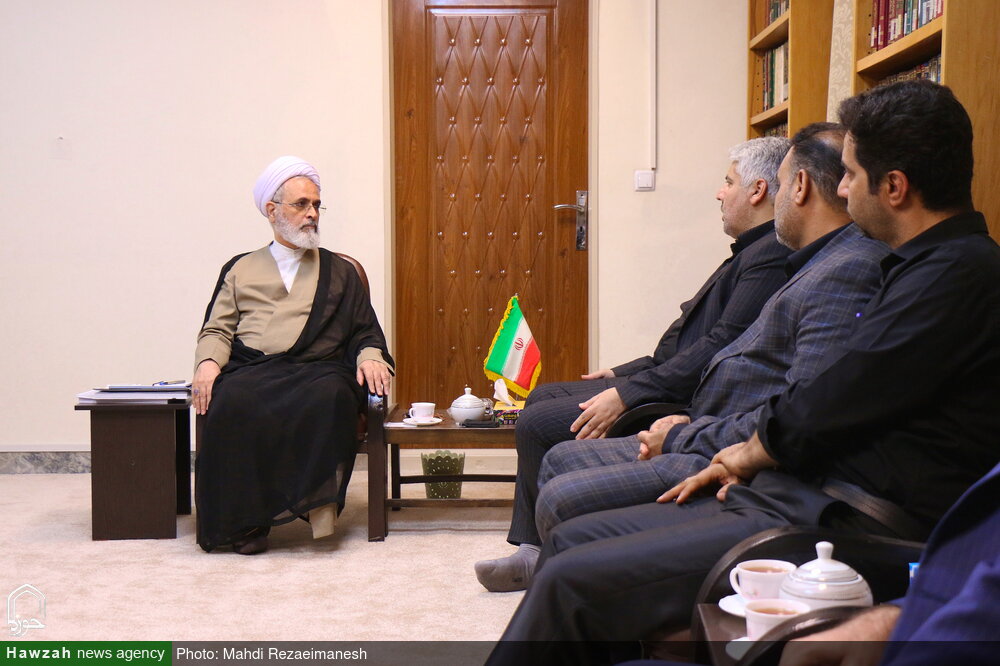 تصاویر/ دیدار رئیس و معاونین جهاد دانشگاهی استان قم با آیت الله اعرافی