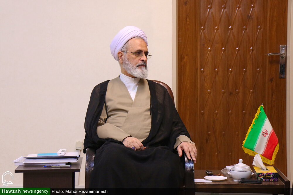 تسلیت آیت الله اعرافی به مردم استان فارس