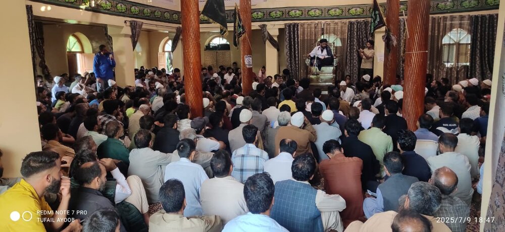 قیام امام حسین(ع)، مقابله با یک فرد نبود؛ ایستادگی در برابر نظام ظلم و فساد بود