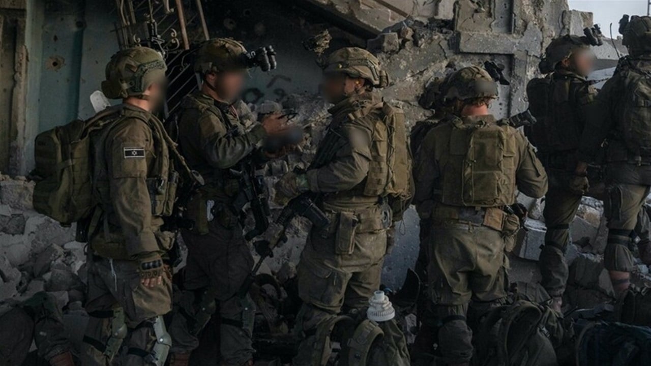 فضيحة في إسرائيل.. سموتريتش يرقص في ليلة تشييع 4 جنود إسرائيليين قُتلوا في كمين بيت حانون