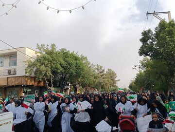 اجتماع بزرگ زینبیون در سیریک برگزار شد