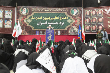 ملت ایران هرگز در برابر دشمن تسلیم نخواهد شد/ دفاع قاطع از حریم ولایت