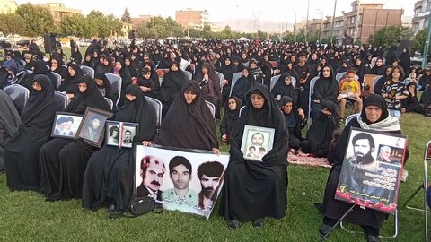 تصاویر/ تجمع بزرگ زینبیون در شهرستان نقده