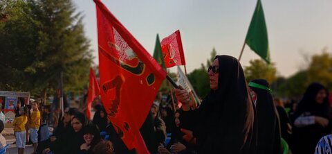 تصاویر اجتماع بانوان زینبی در کوهدشت