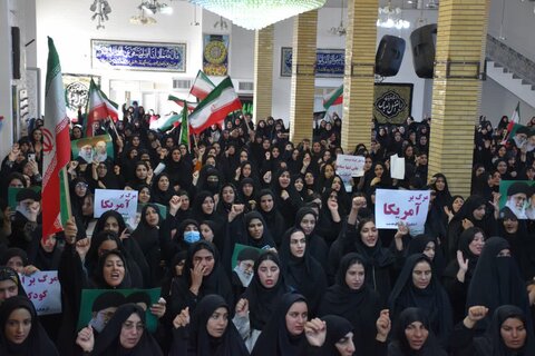 تصاویر اجتماع بانوان زینبی در کوهدشت