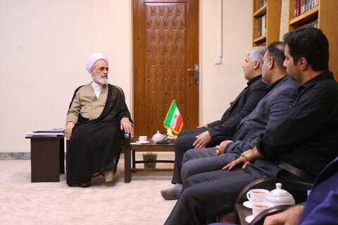 Imágenes / Encuentro del presidente y los vicepresidentes de la Yihad Universitaria de la provincia de Qom con el ayatolá A'rafi