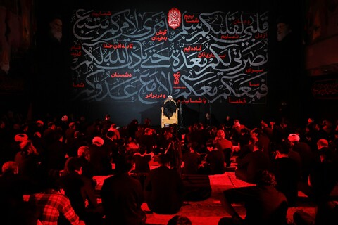 تصاویر/ شب اول عزاداری هیئت هنر و رسانه قم