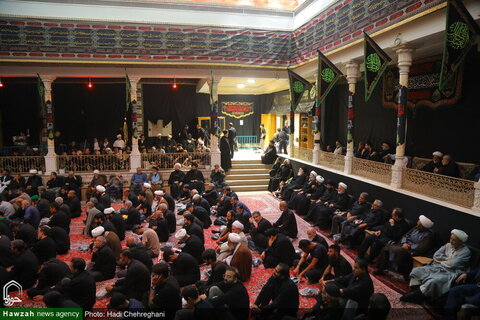 Photos/Cérémonie de deuil pour l'Imam Hussein (AS) lors de la deuxième décade de Muharram, au domicile du défunt Grand Ayatollah Boroujerdi