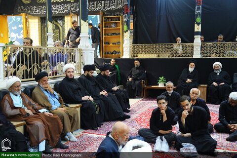 Photos/Cérémonie de deuil pour l'Imam Hussein (AS) lors de la deuxième décade de Muharram, au domicile du défunt Grand Ayatollah Boroujerdi