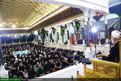 Photos/Cérémonie de deuil pour l'Imam Hussein (AS) lors de la deuxième décade de Muharram, au domicile du défunt Grand Ayatollah Boroujerdi