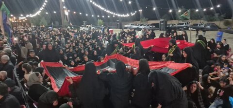 تصاویر /  مراسم عزاداری  متبرک به پرچم مطهر حرم امام حسین (ع) و حضرت ابالفضل (ع) در شهرستان آبیک قزوین