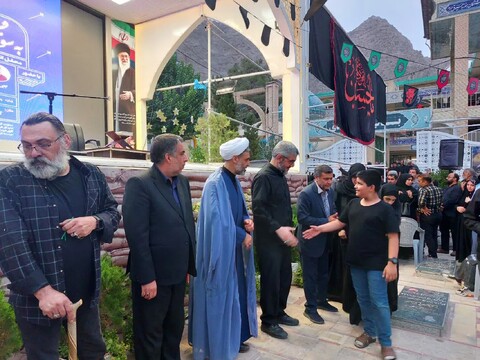 تصاویر/ محفل قرانی به سوی فتح در گلزار شهدای کرمان
