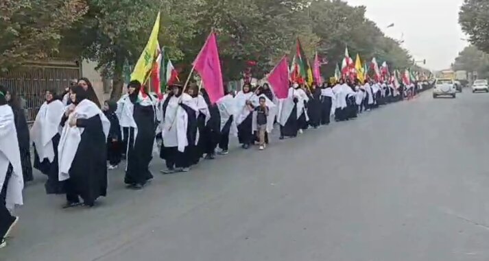 فیلم| فریاد یا زینب(س) بانوان کفن پوش یزدی