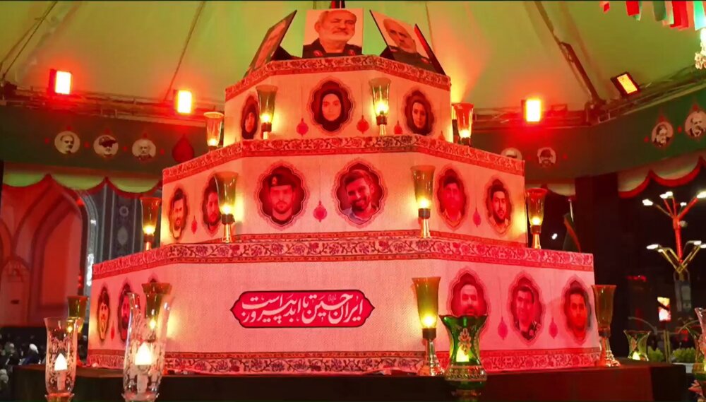 مراسم باشکوه بزرگداشت شهدای اقتدار و ۲۹ شهید استان خراسان رضوی در حرم رضوی برگزار شد+عکس