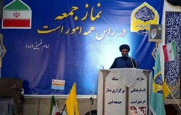 عاشورا یک مکتب و جریان زنده در زندگی انسان‌ها است