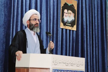 ملت ایران با رمز یا حسین در برابر دشمنان ایستاده است