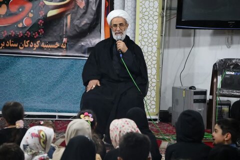 تصاویر/ اختتامیه برنامه حسینیه کودکان حوزه علمیه مرند