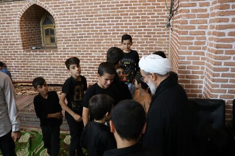 تصاویر/ اختتامیه برنامه حسینیه کودکان حوزه علمیه مرند