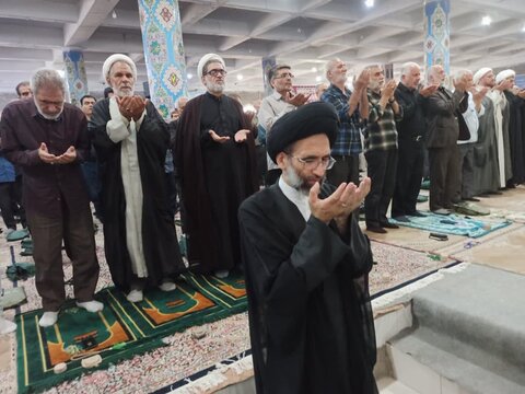 تصاویر/ نمازعبادی سیاسی جمعه کاشان