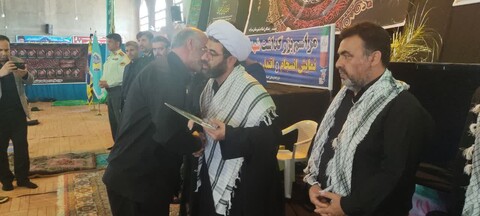 تصاویر/ اقامه نماز جمعه در سراب