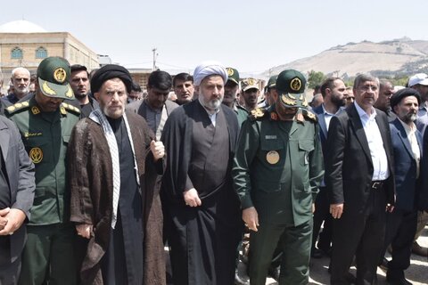 تصاویر تشییع پیکر مطهر شهید والامقام محمد محمدی زرین چقا در خرم آباد