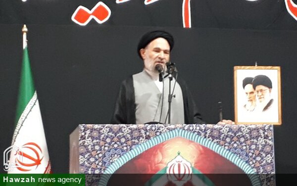 ملت ایران به‌واسطه دفاع از ولایت و وطن‌دوستی پیروز میدان بوده است