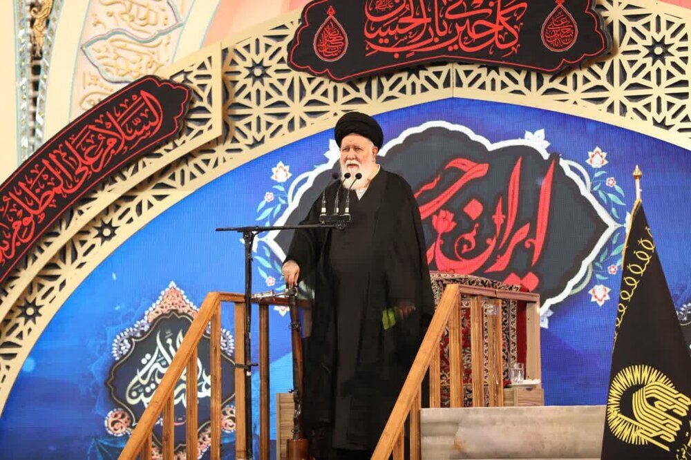 جنگ نظامی، اقتصاد و نرم، سه عرصه نبرد با دشمن/ با نهادینه شدن استکبارستیزی در جامعه دشمن در جبهه جنگ نرم پیروز نخواهد شد