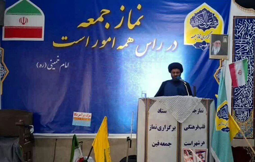 ولی فقیه، رمز بقا استقلال ایران است