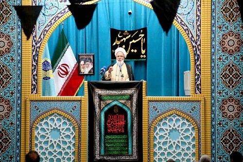 دشمن با جنگ رسانه‌ای به دنبال تفرقه‌افکنی است